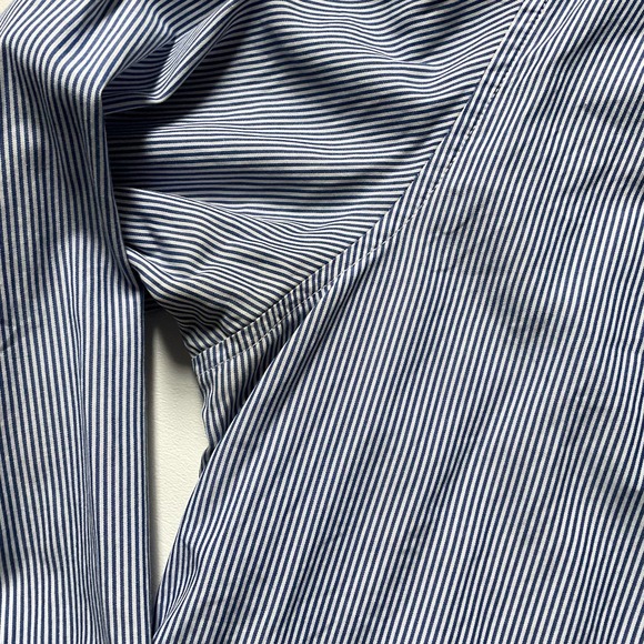 Gap - Fitted Button Up Stripped Shirt, Size Medium - Picture 4 of 6